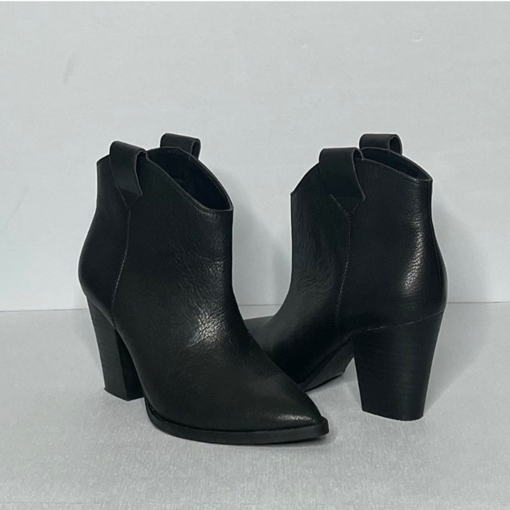 FINAL‼️ Lucky Brand Black Leather Ankle Booties